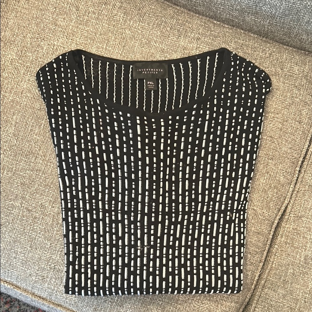 Black and White Patterned Knit Top